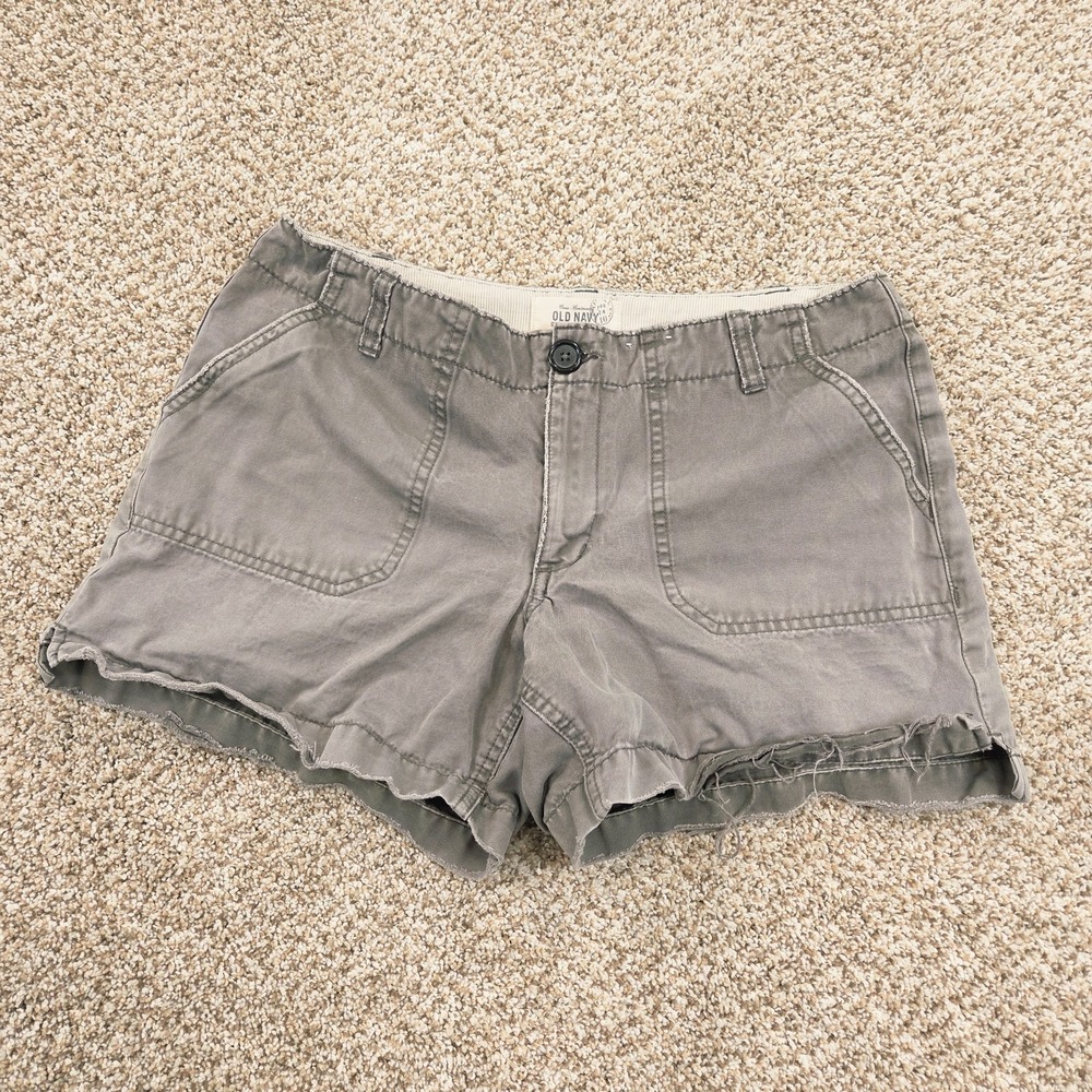 Vintage Y2K Old Navy Shorts Size 6 Low Rise Grey Distressed Preppy Beach
